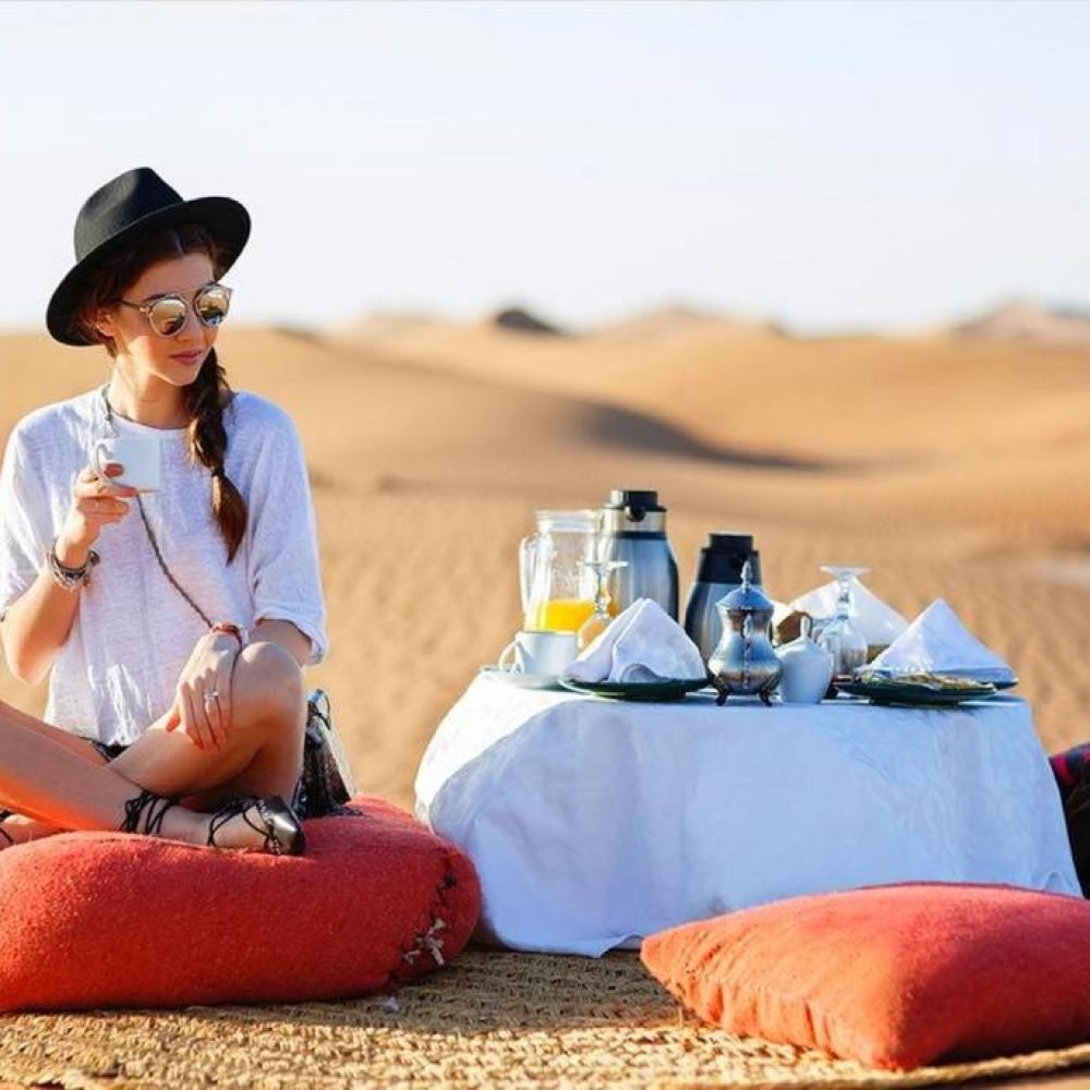 accampamento nel deserto di lusso