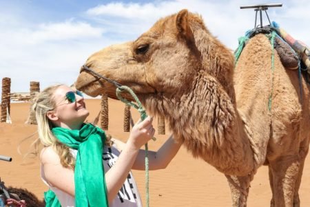 Campeggio nel deserto del Sahara in Marocco